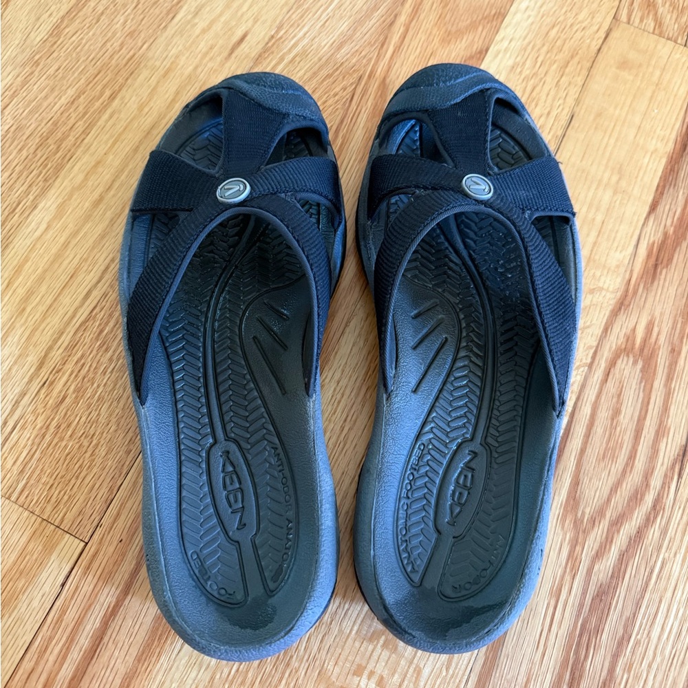 KEEN bali sandals